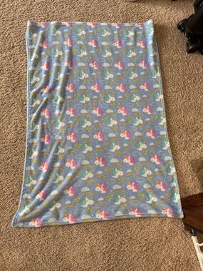 Unicorn Rainbow Fleece Throw Blanket - Blue